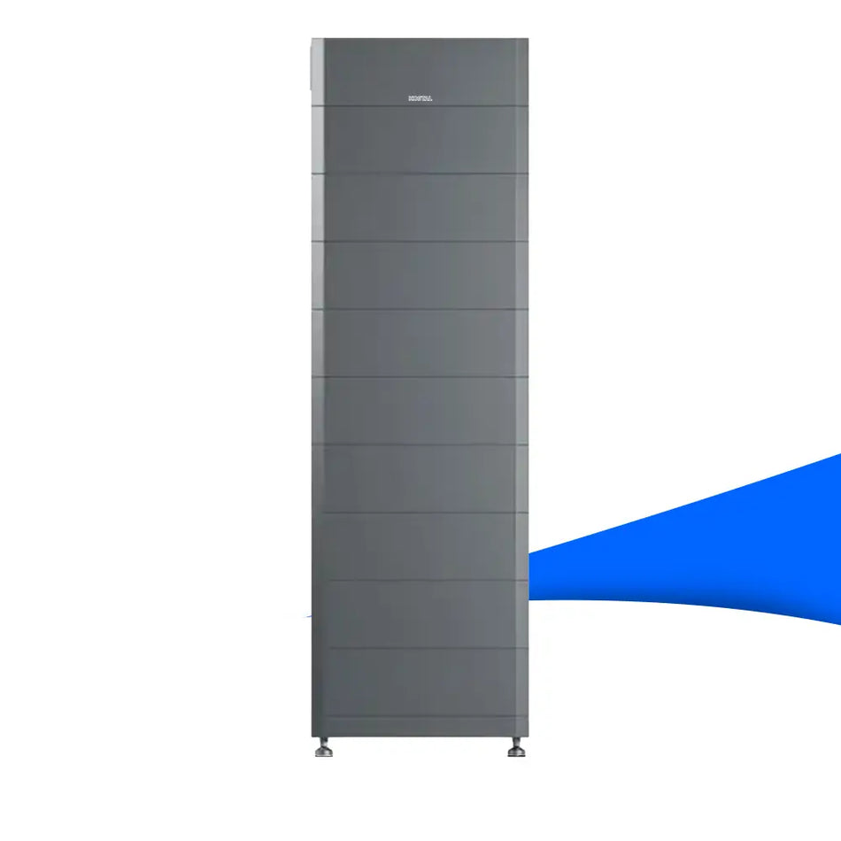 Frontalansicht des modularen KOSTAL HELIVOR HV Batteriespeichers mit 28,8 kWh Kapazität. Das Gerät ist ein hoher, dunkelgrauer Turm, bestehend aus mehreren gestapelten Speichermodulen, der auf vier kleinen Standfüßen steht.